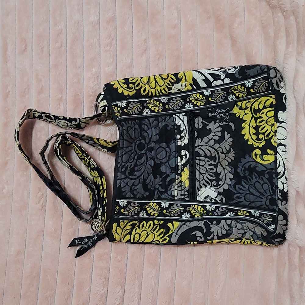 VERA BRADLEY BAG 🎒